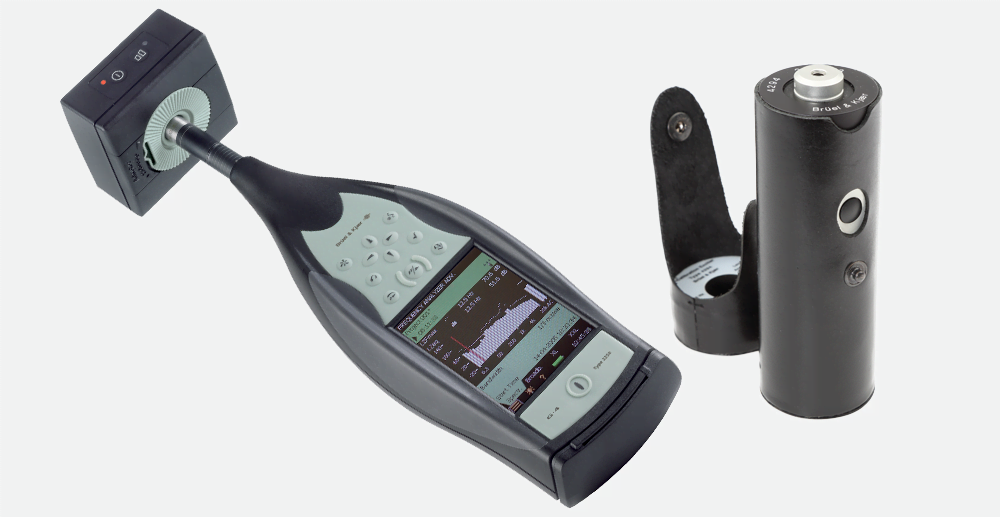 Sound level meter calibrator