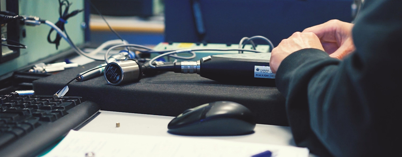 Explained Sound Level Meter Calibration Brüel & Kjær