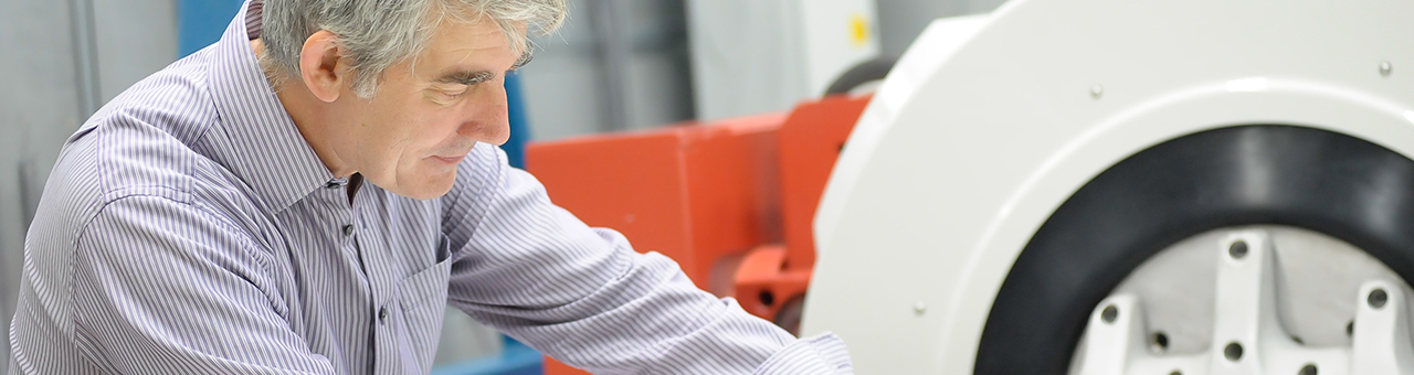 Vibration testing shaker operation