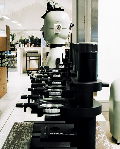 HATS (Head and Torso Simulator) Type 4128 D