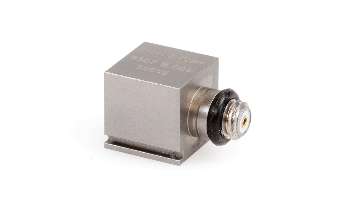 Piezoelectric CCLD accelerometer Type 4507-B-002