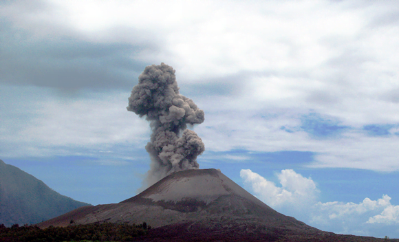 Krakatoa Eruption today