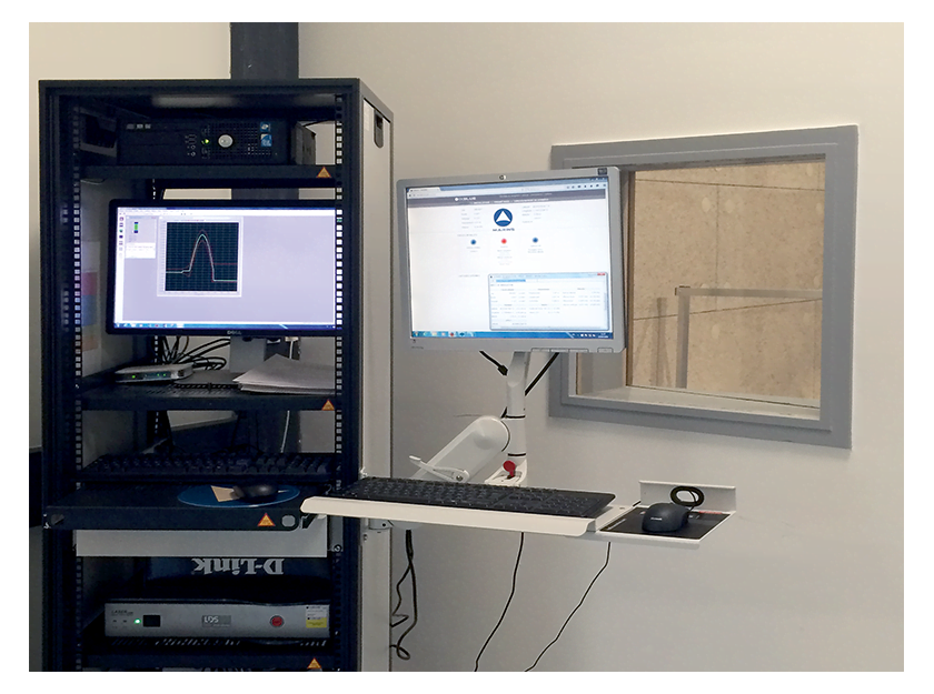 iXblue’s complete test system also includes a 12-channel data acquisition system composed of two LAN-XI modules