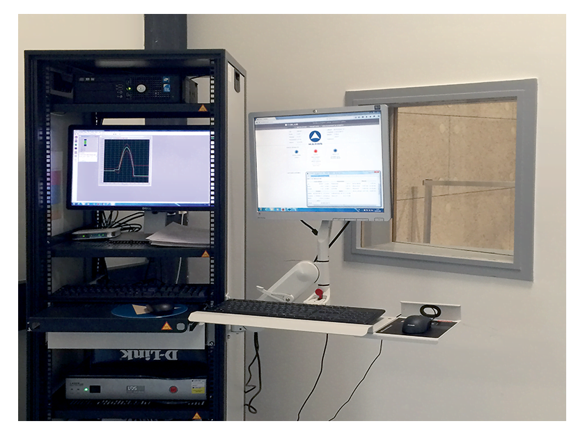 iXblue’s complete test system also includes a 12-channel data acquisition system composed of two LAN-XI modules