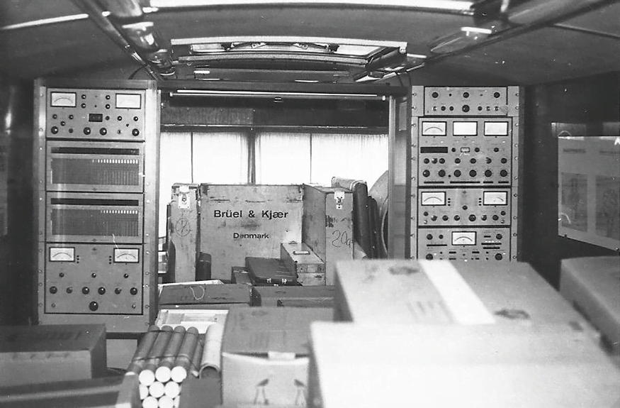 Exterior and interior view of the Brüel & Kjær demo-bus on tour in Poland in 1972