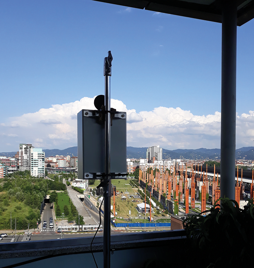 Five sound level meters were placed in the most exposed private residences