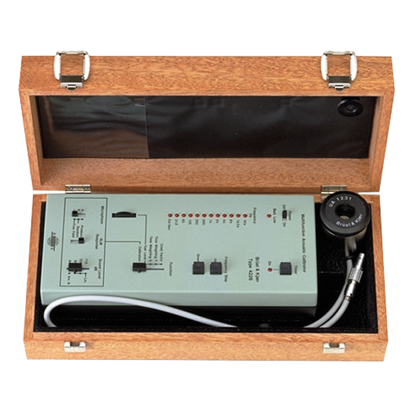 Acoustic calibrator Type 4226